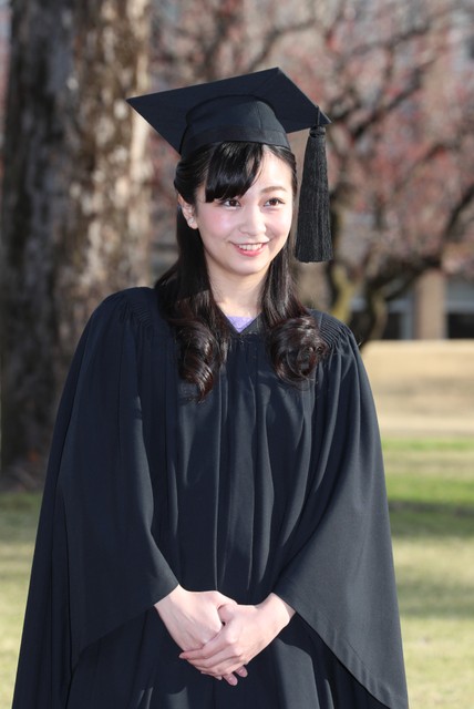 佳子公主大学毕业 谈及姊姊婚事盼「以个人期望的形式进行」