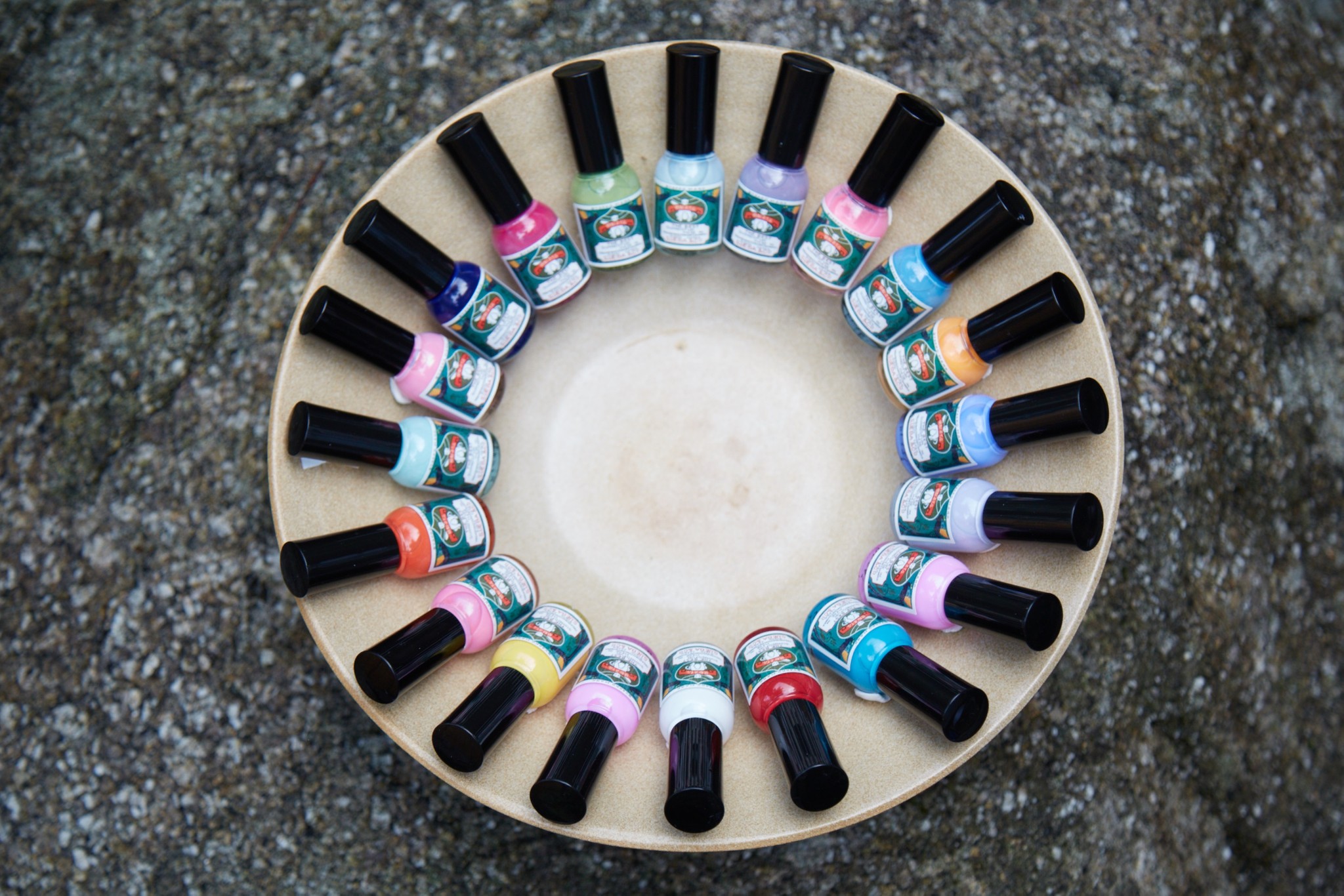 シンナー臭くない 除光液不要 子どもにも使えるネイルカラーが話題 発表会でのおめかしに 親子一緒に まいどなニュース