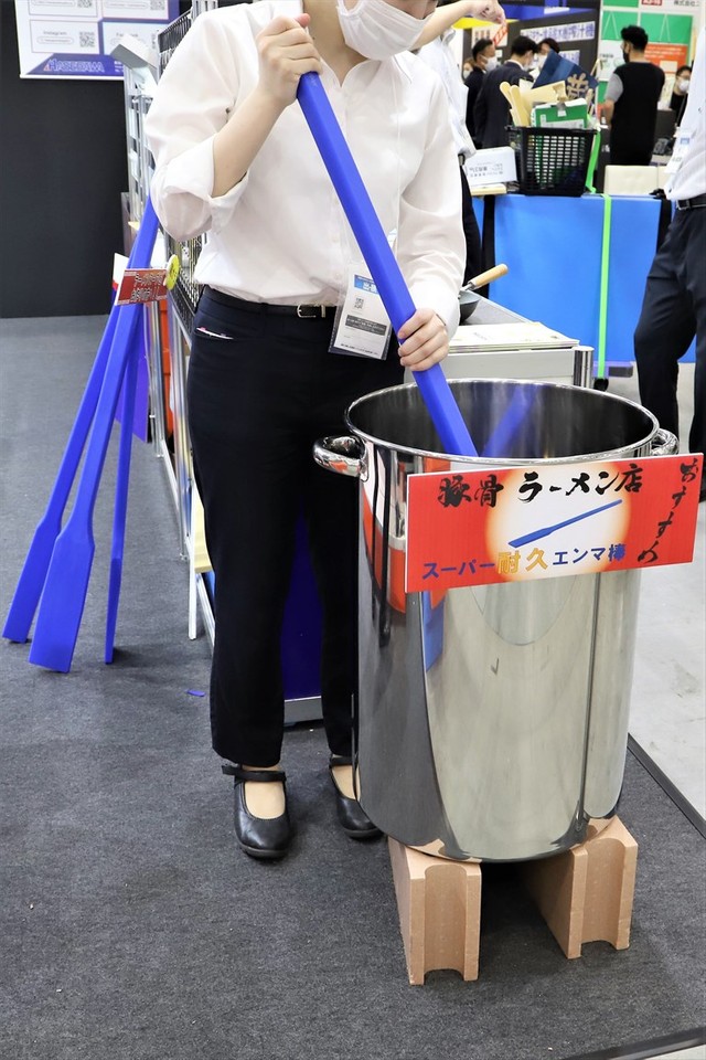 エンマ棒だけでなくラーメン職人も過酷