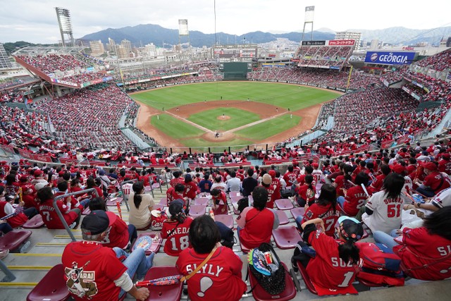高校生がプロ野球オーナーに手紙 始球式が実現 難病の先生のこと知ってください まいどなニュース