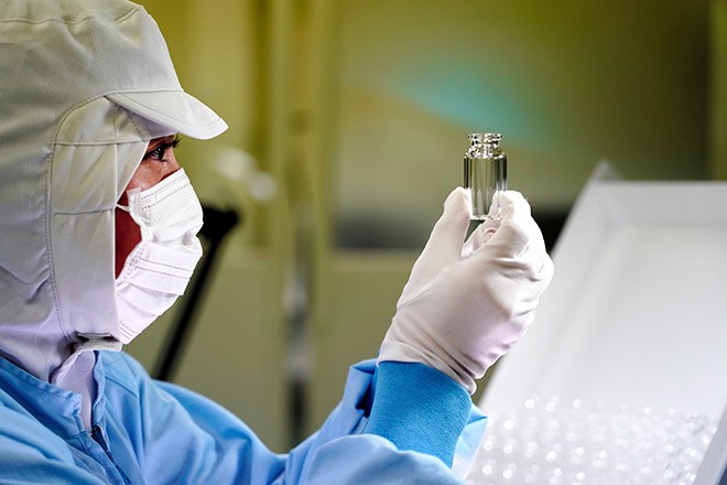 Production of glass vials for virus vaccine hits rapid pace : The Asahi Shimbun - Vimarsana News