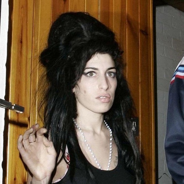 ２７歳で亡くなった人気女性歌手 子供を望んでいた アルコール過剰摂取で他界 よろず ニュース