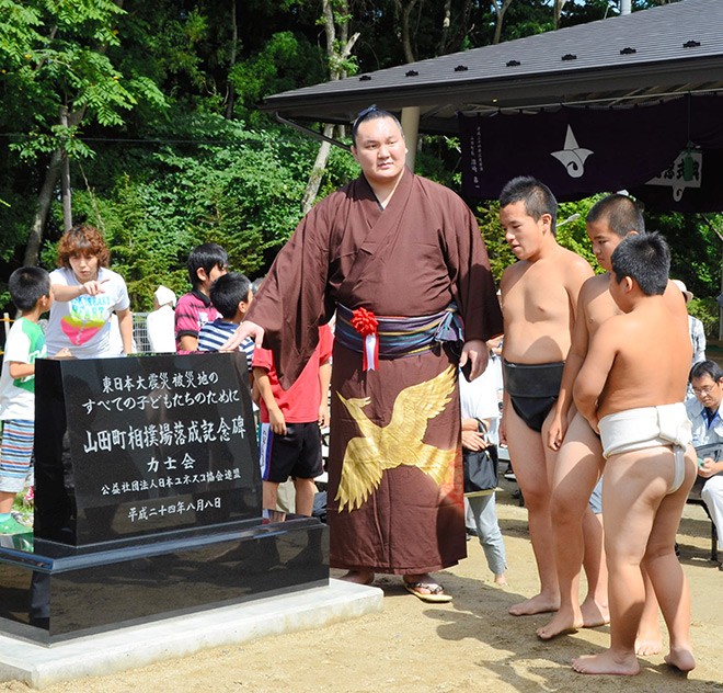 As Hakuho turns 36 on March 11, yokozuna still symbol of hope : The Asahi Shimbun - Vimarsana News