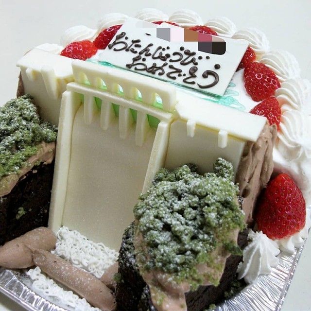 えっ ダム マニアの無茶ぶりにベテラン職人も耳を疑った ダム再現したバースデーケーキが話題 まいどなニュース