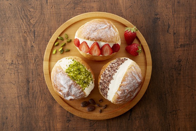 高齢男性も欲しがる マリトッツォ ついに100円ローソンに登場 5日で12万6千個販売は 大ヒットの数値 まいどなニュース