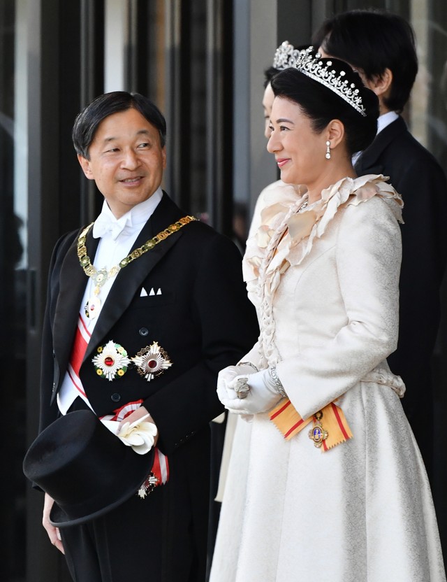 通过照片体味即位游行 被欢声包围的天皇、皇后两陛下：朝日新聞中文网