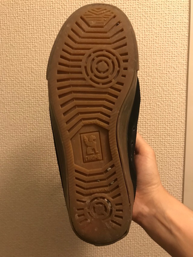 スニーカー裏の溝に挟まった小石収集 1年分 総数212個を並べた写真が話題 これを思いつくのは天才 有意義な人生を歩んでいる まいどなニュース