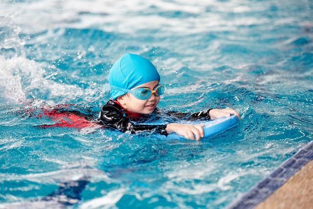 子どもになぜ スイミングや体操を習わせる 親の素直な本音 子どものhpが削れる に共感の嵐 まいどなニュース