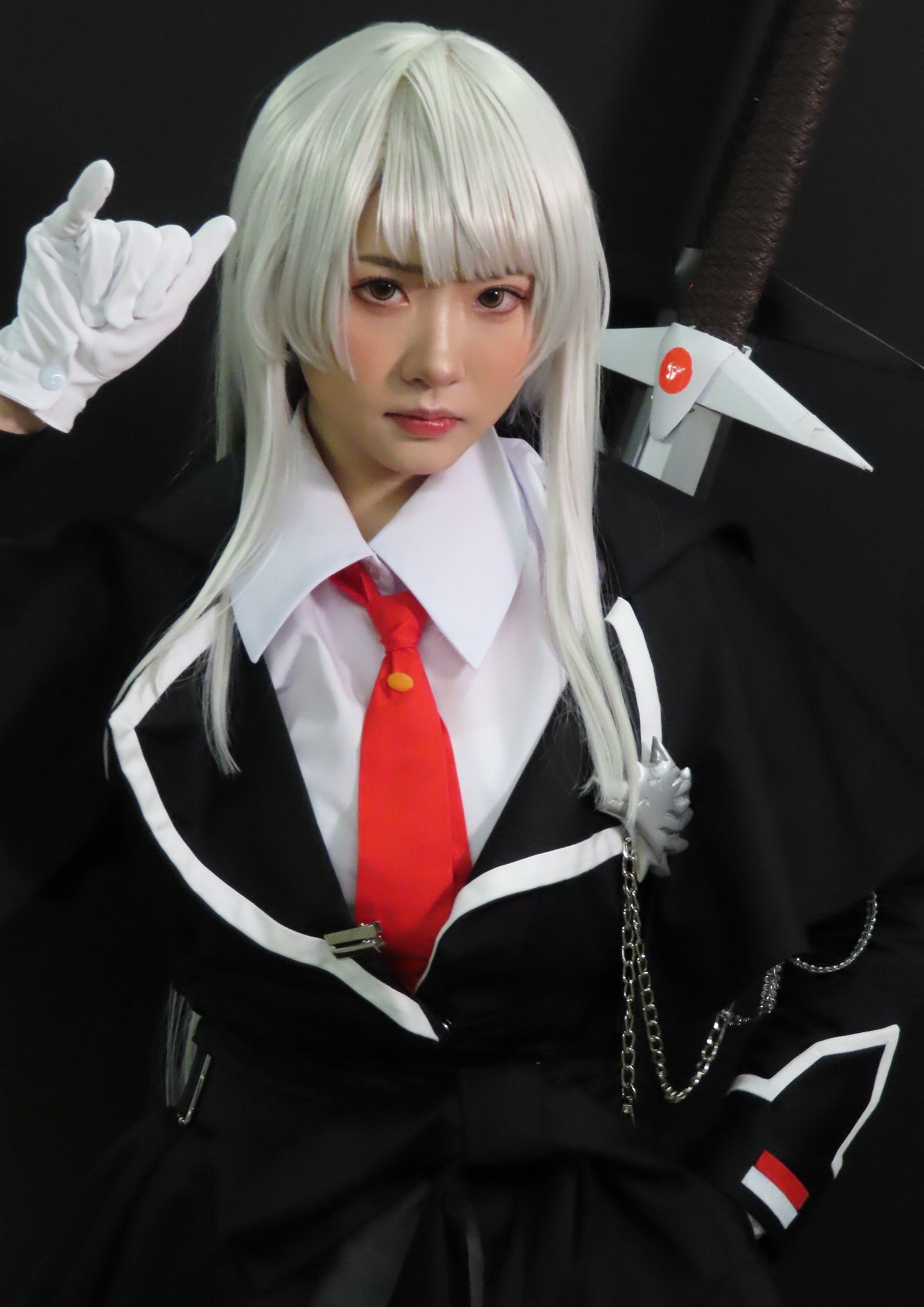 美女コスプレイヤー すみれおじさん ２本の大剣に 腰が持っていかれた よろず ニュース