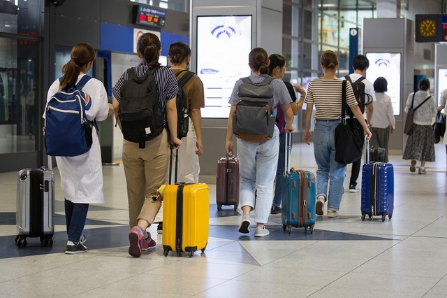 外国人観光客受け入れ マスク着用は インバウンド回復は 入国規制緩和を解説 まいどなニュース