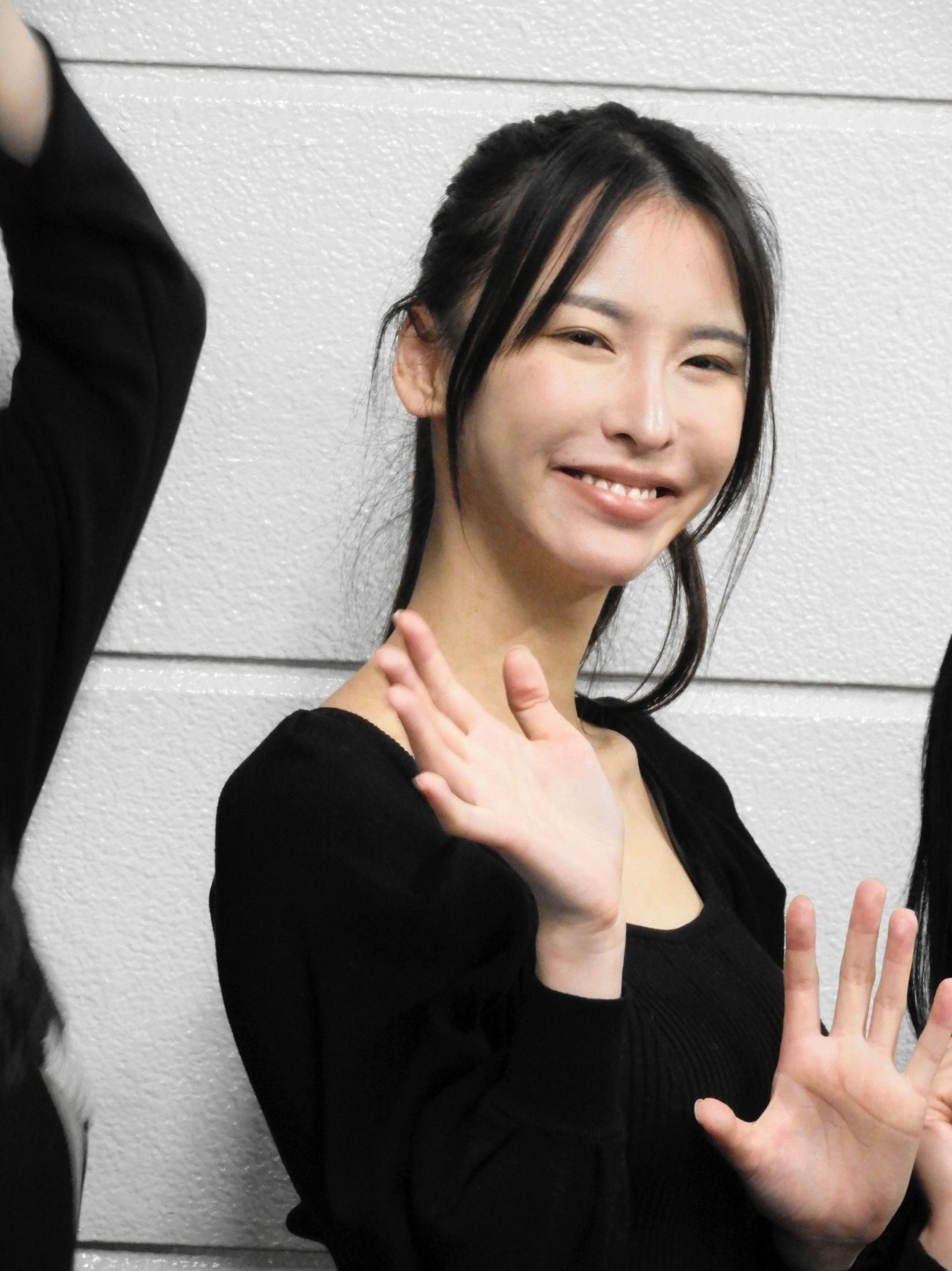 人気グラドル奈月セナ、女優との〝二刀流〟宣言も発音に苦戦｜よろず〜ニュース