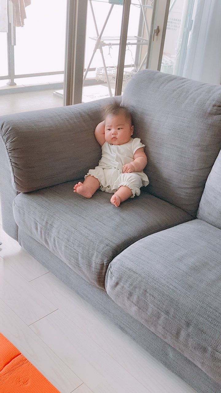 赤ちゃんじゃなくて赤さん 人生3周目 父を見守る赤ちゃんの貫禄が話題に コーチをするのに飽きている まいどなニュース