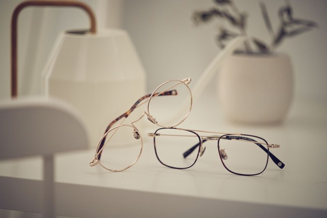 象が踏んでも壊れない 昭和の名ｃmがメガネで復活 筆入世代ではない30代スタッフが発案 まいどなニュース