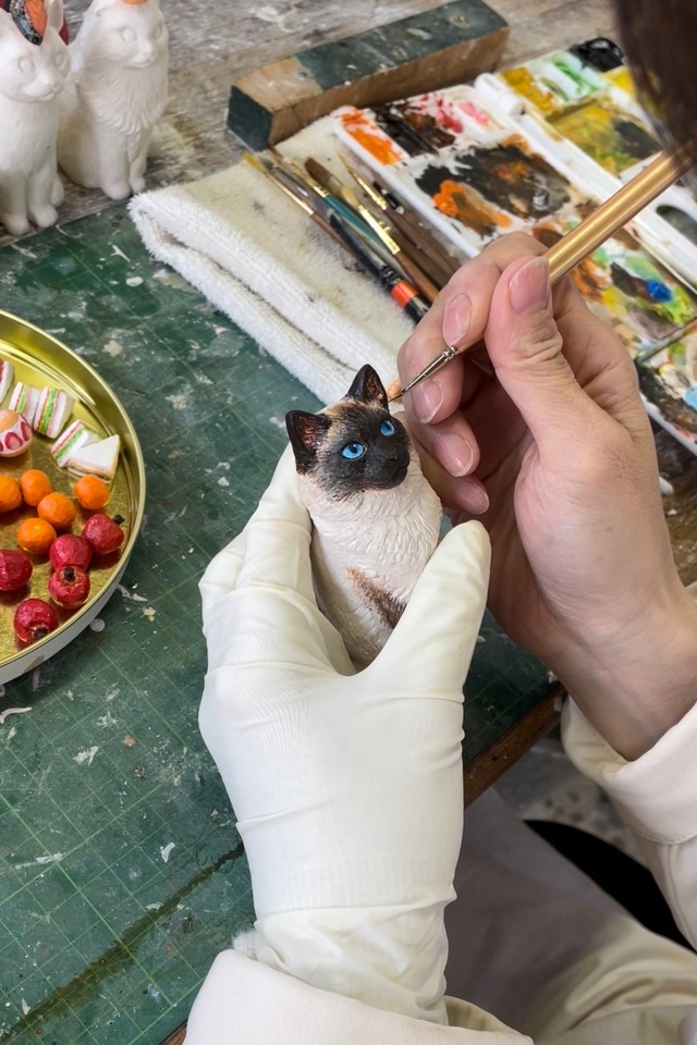 猫の頭に 乗せてみニャ みかん さんまの塩焼き フランスパン ブロッコリーなどミニチュア全10種類 まいどなニュース