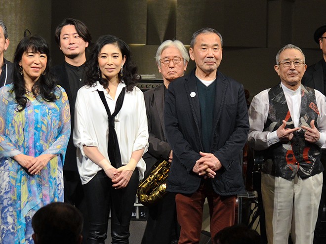 Murakami reads work, recalls his Valentine's Day at rare live show : The Asahi Shimbun - Vimarsana News