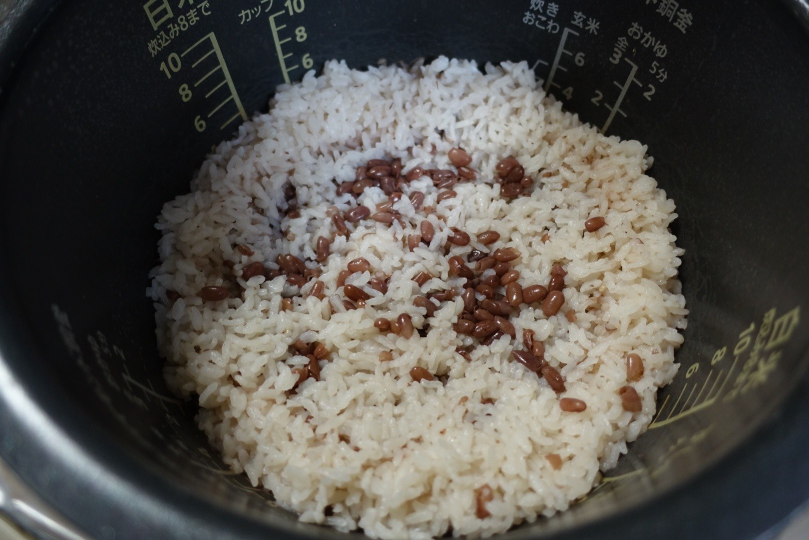 炊飯器に棒アイスを入れる背徳感 こんなの初めて 井村屋の あずきバー赤飯 食べてみた まいどなニュース
