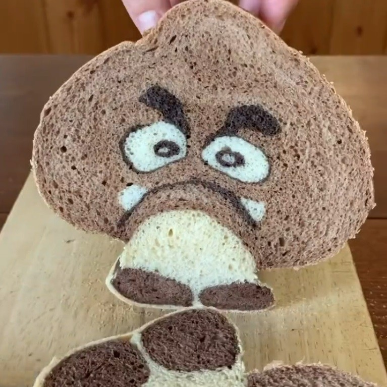 世界のマリオファンが絶賛 冬の女王 も 楽しい 中から クリボー が現れるイラストパンが話題 まいどなニュース