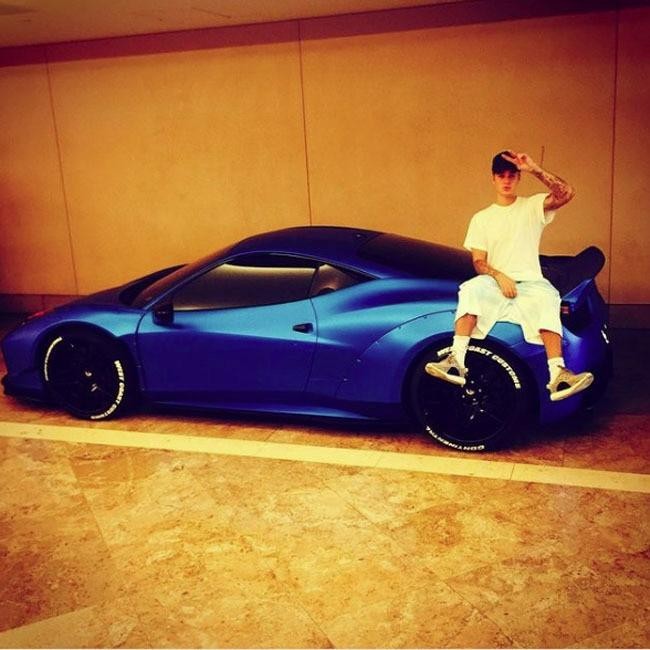 顔面麻痺を公表したジャスティン ビーバー 信仰 に癒しを求める日々 よろず ニュース