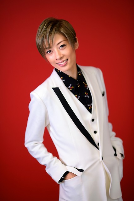 宝冢歌剧团花组首席明星·明日海rio将退团