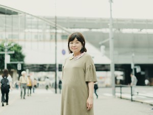 山崎ナオコーラさん「私が変わるんじゃなくて、社会を変えようと思った」