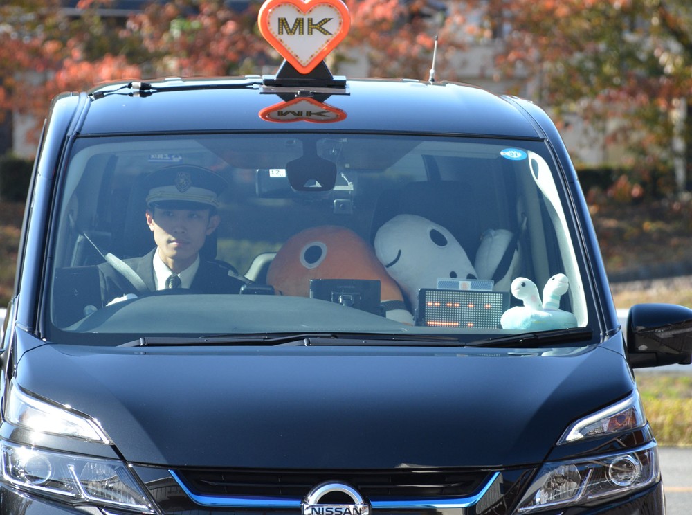 助手席に何か乗っている チンアナタクシー が京都を走行中 まいどなニュース 助手席に何か乗っている チンアナタクシー が京都を走行中 まいどなニュース