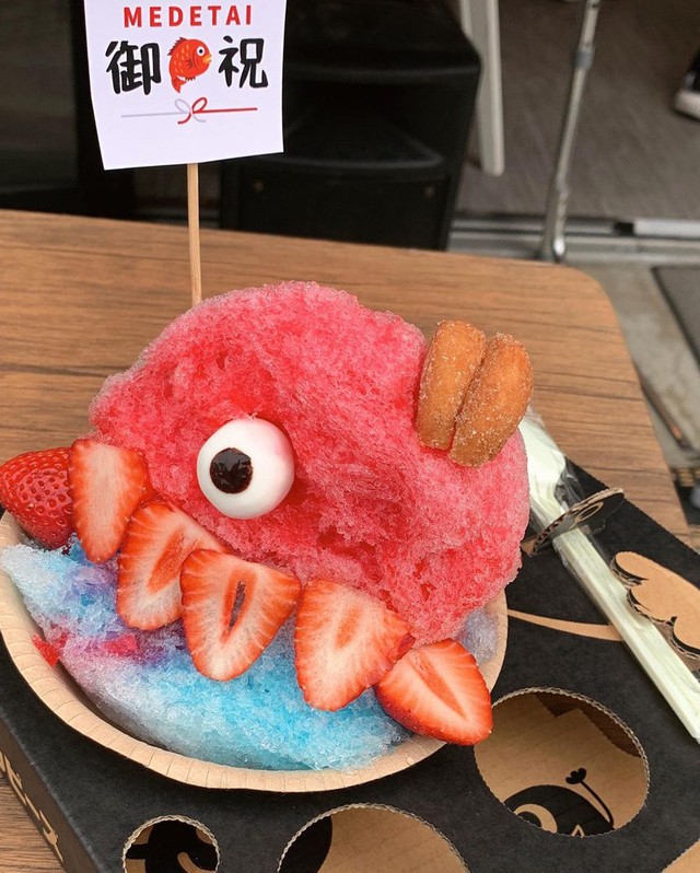 Sns映えしすぎ 真っ赤な口がリアルな サメ氷 キモカワかき氷を次々生み出し アートだぁ こーゆーの好きやで まいどなニュース