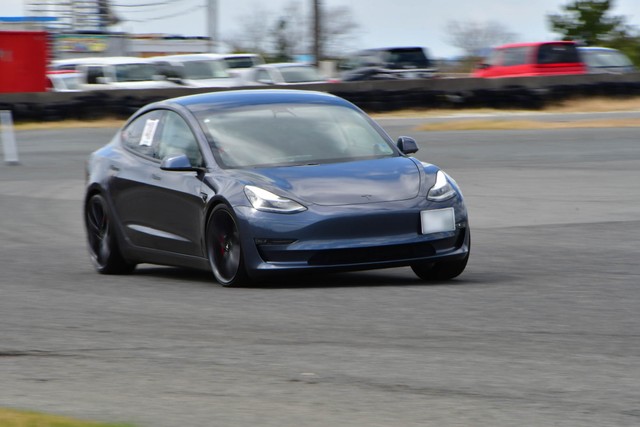 めっちゃ速いやんあの軽四 ポルシェといい勝負 車好きにはたまらないジムカーナとは まいどなニュース