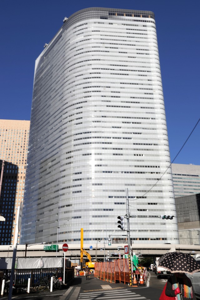 日本社会 文章 电通 违法加班 改正劝告